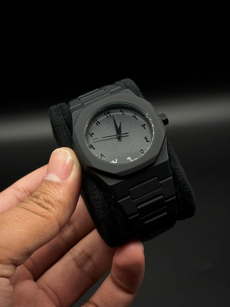 🕰️ Black Arabic Aura Watch – Premium Luxury in Pakistan